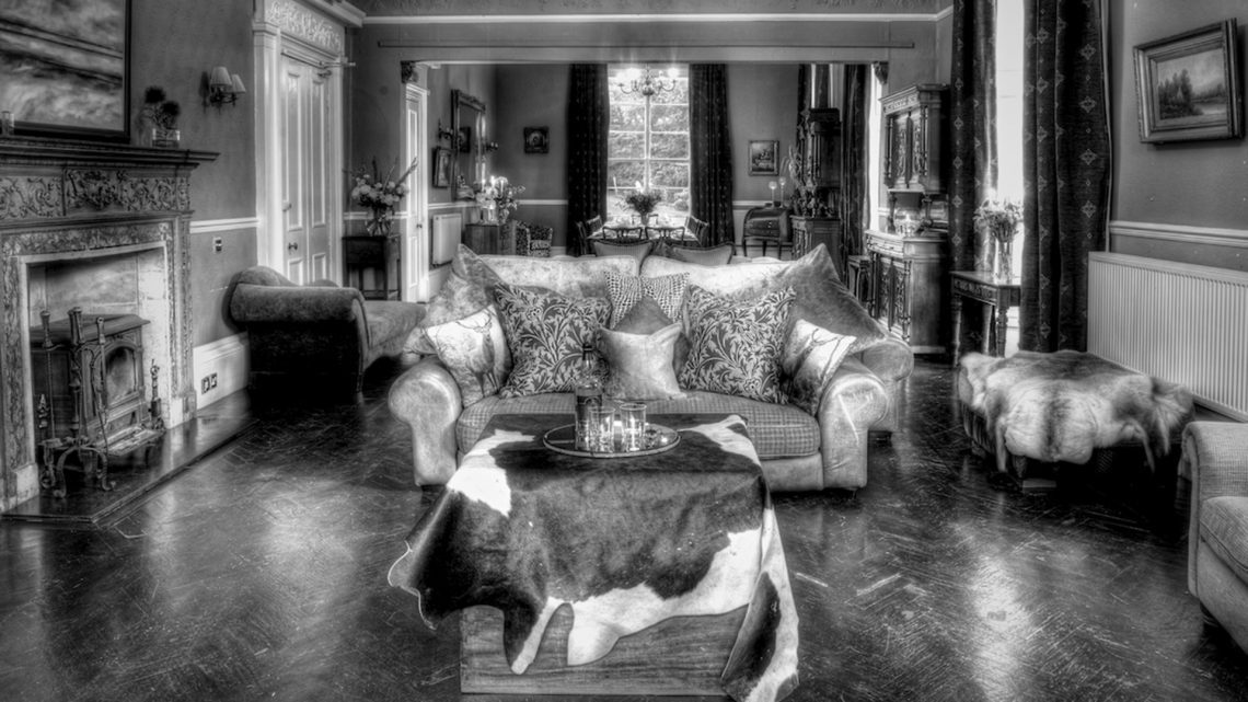 Kirkhill Mansion — Grand hall